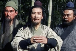 Phim - "Lưu Bị" ngoài đời đi ăn trộm vì đói, thoát chết khi nhà bị cháy