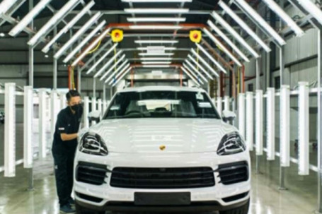 Porsche Cayenne đầu tiên xuất xưởng tại nhà máy tại Malaysia