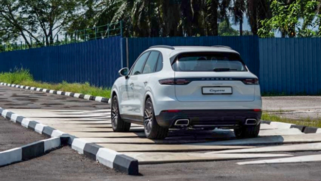 Porsche Cayenne đầu tiên xuất xưởng tại nhà máy tại Malaysia - 4