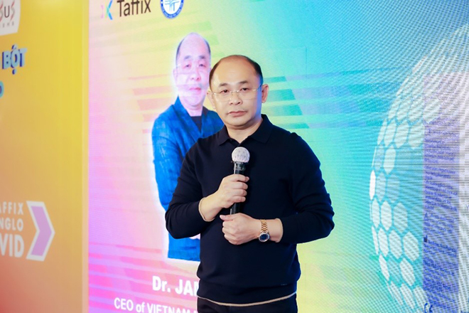 Ông James Ho - Tổng Giám đốc Công ty Vietnam Medical Services trong buổi ra mắt sản phẩm xịt mũi Taffix.