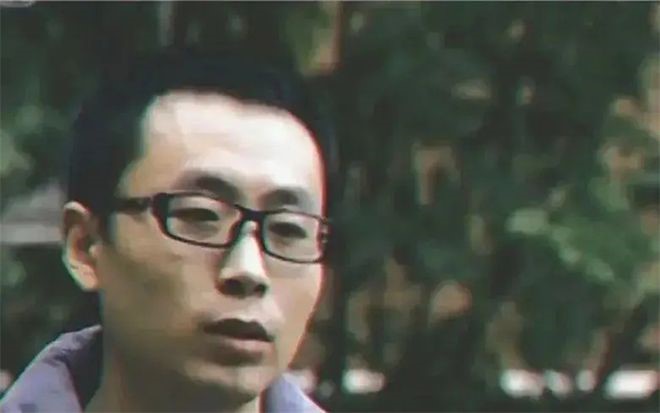 Những hành vi không bình thường của Li Liang đã khiến cảnh sát nghi ngờ.