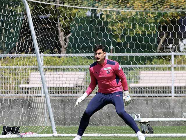 Bóng đá - Tương lai thủ môn Đặng Văn Lâm bất ngờ "nóng" ở Nhật Bản