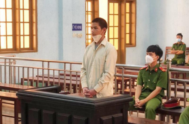Đinh Văn Chung tại phiên xét xử.