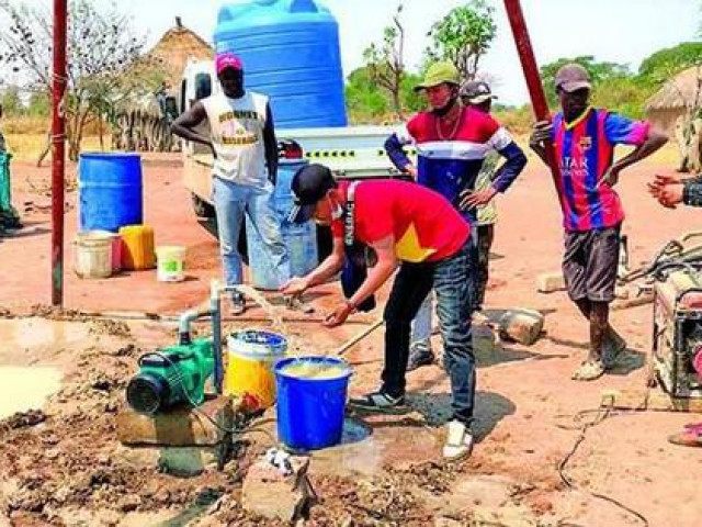 Bạn trẻ - Cuộc sống - Chàng trai Việt và hành trình thiện nguyện ở trời Phi