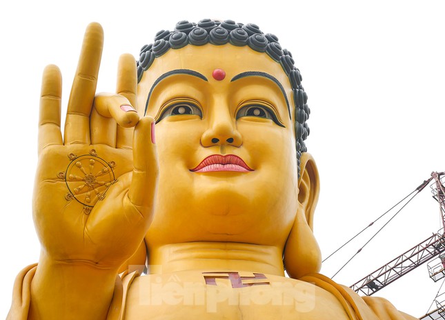 Chiêm ngưỡng Đại tượng Phật cao nhất Đông Nam Á ở Hà Nội có trái tim ngọc nặng hơn 1 tấn - 4