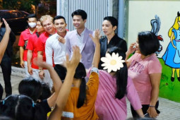 Đời sống Showbiz - Xuân Lan và học trò làm điều ý nghĩa cho trẻ em có hoàn cảnh đặc biệt