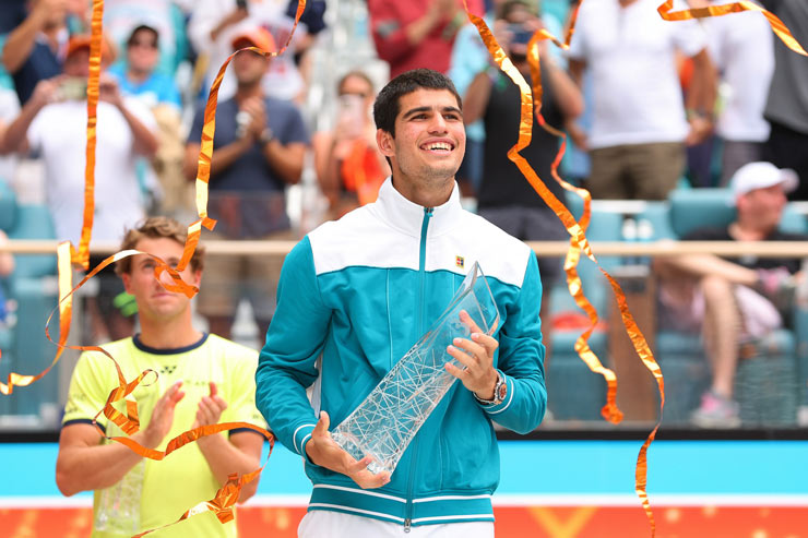 Carlos Alcaraz trở thành tay vợt trẻ nhất&nbsp;trong lịch sử vô địch đơn nam Miami Open