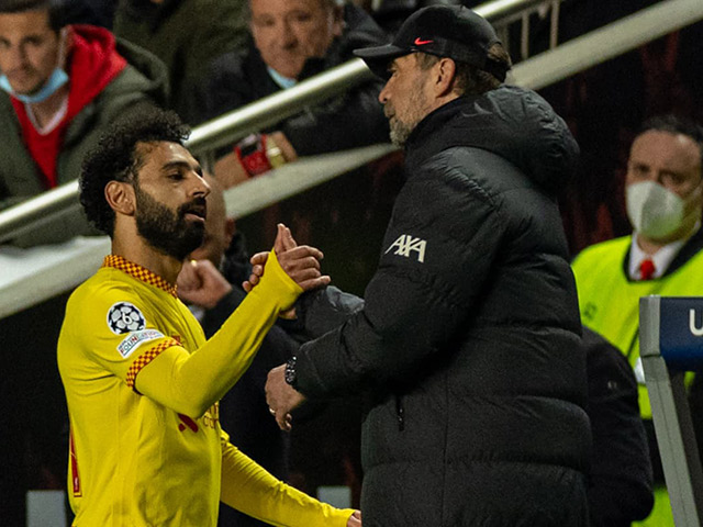 Bóng đá - Klopp tiếc vì Liverpool chỉ ghi 3 bàn, "trò cưng" bị tấn công bằng bật lửa