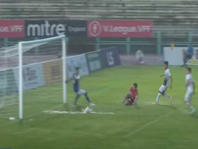 Bóng đá - Video bóng đá Long An - Khánh Hòa: "Thủy chiến" kịch tính, định đoạt cuối hiệp (Cúp Quốc gia)