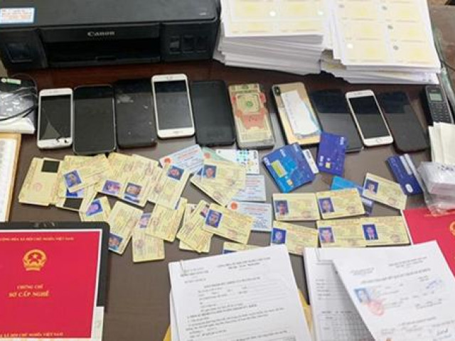 Tin tức trong ngày - Hàng nghìn giấy phép lái xe giả đã bán cho ai?