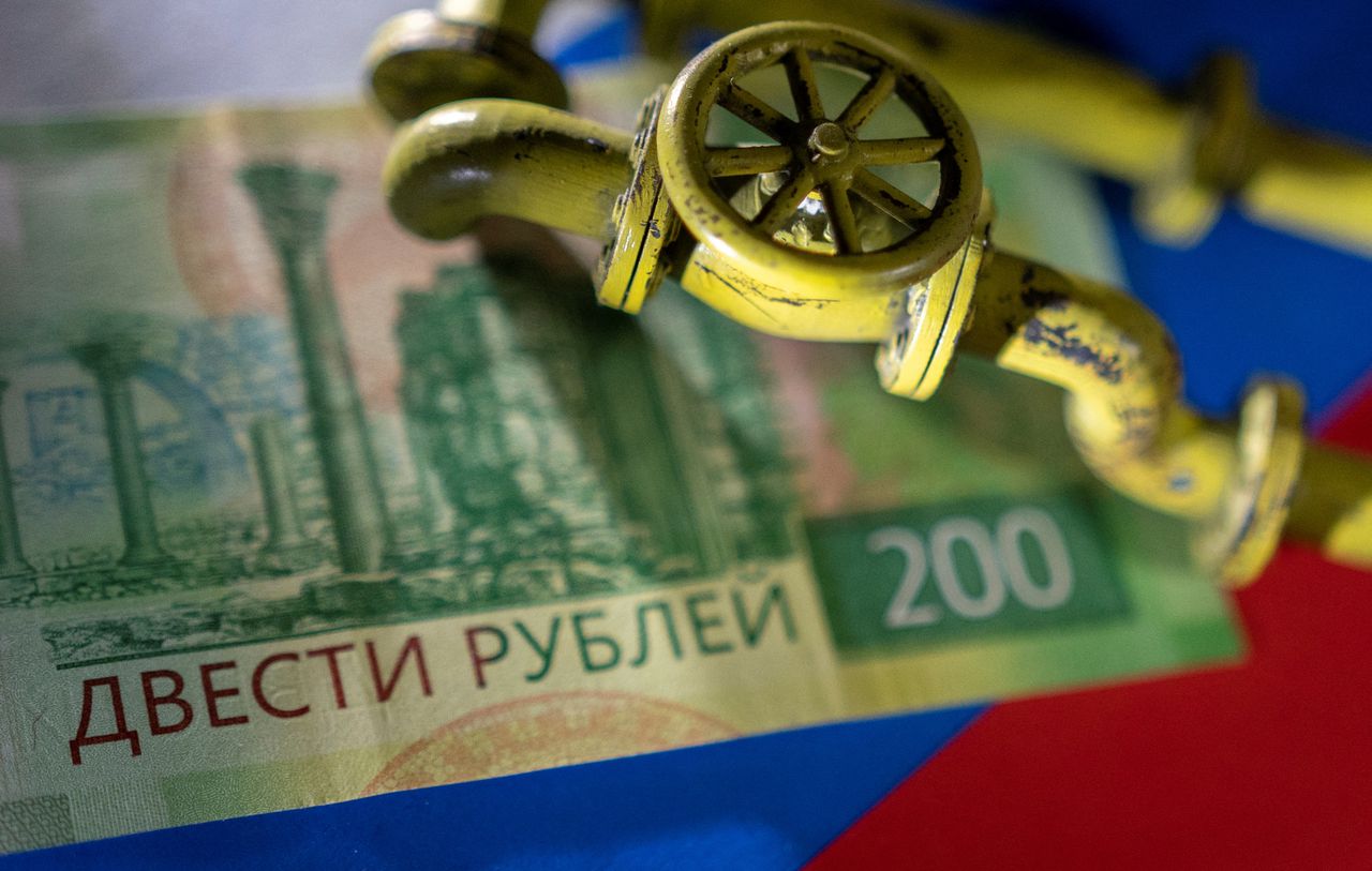 Bị Mỹ cản trở, Nga buộc phải dùng đồng rúp để trả nợ nước ngoài (ảnh: CNN)