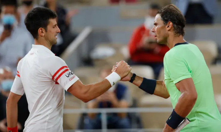 Djokovic (áo trắng) và Nadal (áo xanh) sẽ hội ngộ ở giải Madrid Masters 2022