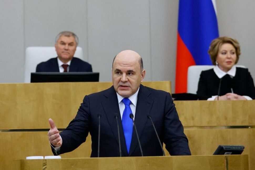 Thủ tướng Nga Mikhail Mishustin phát biểu trước Hạ viện Nga hôm 7.4 (ảnh: Reuters)