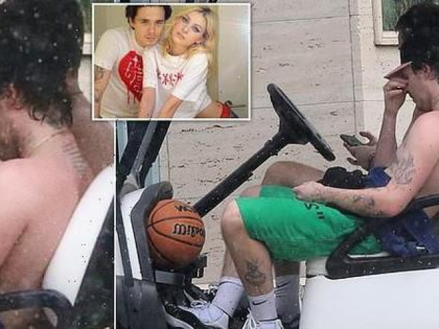 Đời sống Showbiz - Cậu cả nhà Beckham mệt mỏi trước đám cưới, em trai ôm ấp bạn gái trên du thuyền