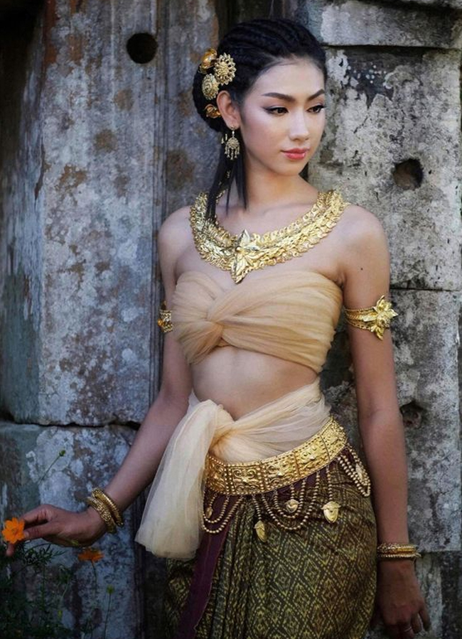 Trước đây, đa số phụ nữ Campuchia đều&nbsp;gây ấn tượng bởi làn da bánh mật đặc trưng, toát lên vẻ khỏe khoắn.
