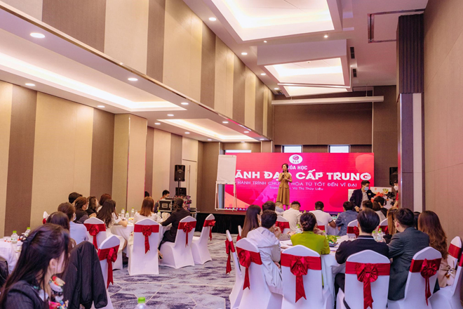 Chuyên gia đào tạo Vũ Thị Thúy Liễu khai giảng khóa đào tạo “Lãnh Đạo Cấp Trung”