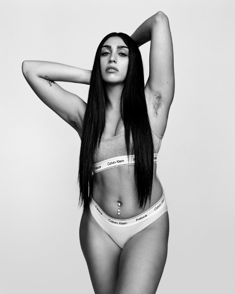 Strange Calvin Klein in the new collection, Madonna's daughter creates a highlight - 3