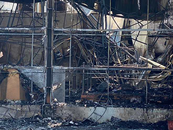 Burned down beer club in Thu Duc City - 3