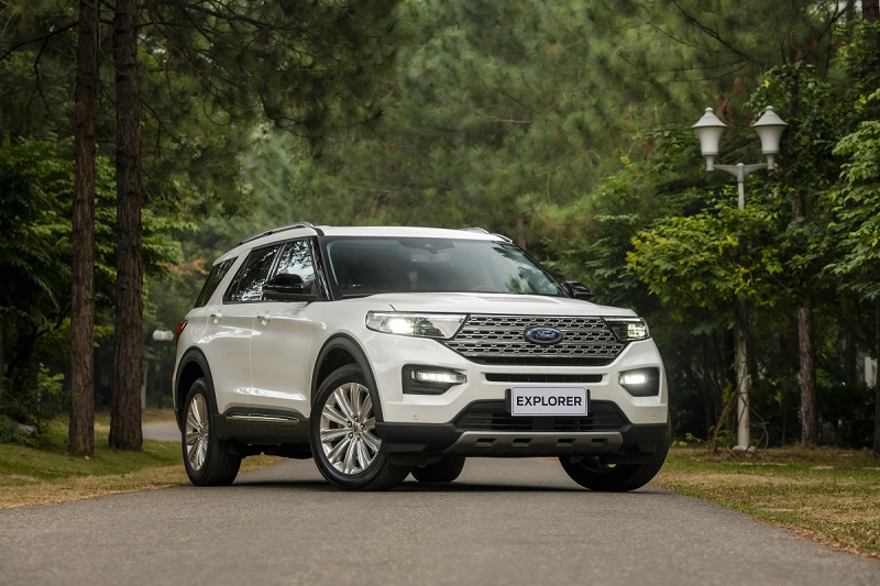 Ford Explorer vs Volkswagen Teramont: Chọn SUV 7 chỗ, xe nào thích hơn? - 1