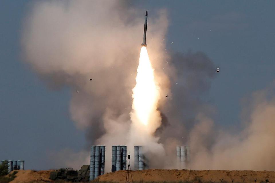 Slovakia là nước NATO đầu tiên gửi S-300 cho Ukraine (ảnh: Aljazeera)