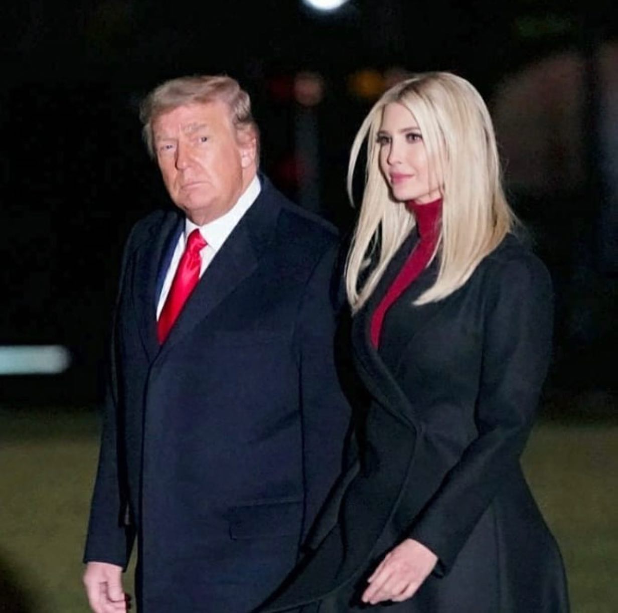 Donald Trump's daughter at the age of 41 is still admiring her charm, the more she gives birth, the more beautiful she is - 2