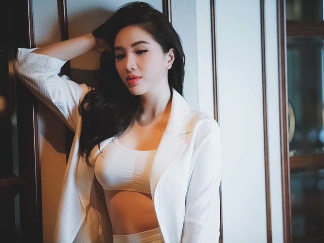 Làm đẹp - Bảo Thy khoe vòng eo sau sinh nuột nà như thời con gái