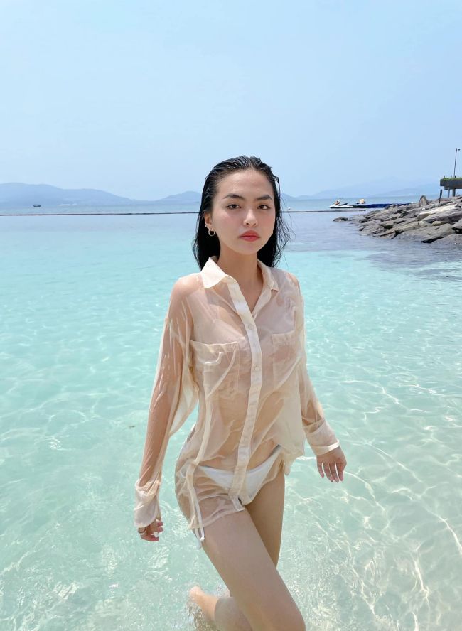 Nguyễn Hoàng Vi sinh năm 2002 đến từ TP. Hồ Chí Minh là thí sinh nổi bật khi thi Miss World Vietnam 2022.
