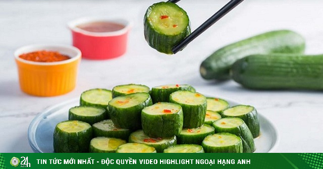 Recipe for making pickled cucumbers, a cooling dish for a summer tray of rice