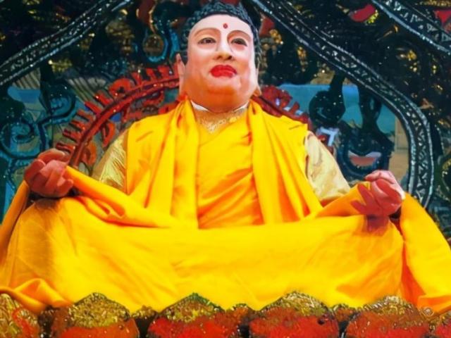 ”Phật Tổ” của Tây Du Ký: 82 tuổi vẫn đi diễn hội chợ, đời tư thế nào?