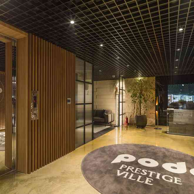 Cặp đôi nổi tiếng của "Hạ cánh nơi anh" sống trong căn nhà hoành tráng ra sao sau đám cưới thế kỷ? - 8