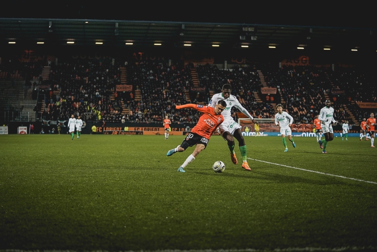 Video bóng đá Lorient - Saint Etienne: Đại tiệc 8 bàn, thua ngược không tưởng (Vòng 31 Ligue 1) - 1