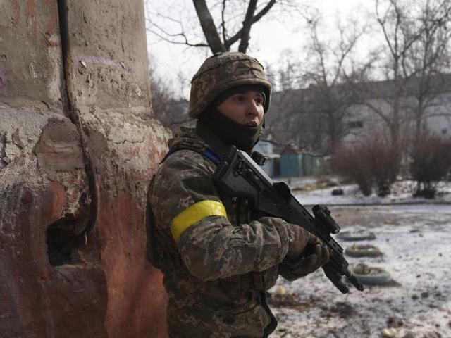 Báo Nga: Binh sĩ Ukraine bị bắt tiết lộ tình hình lực lượng cố thủ ở nhà máy thép Mariupol