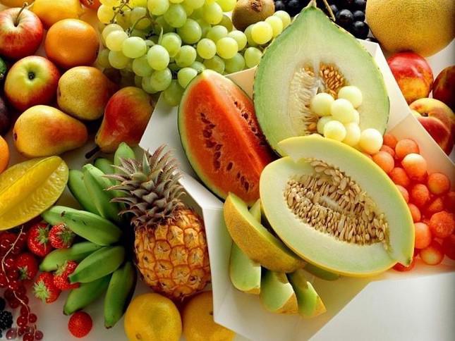 Fruits that should not be eaten in hot seasons lest they harm health - 1