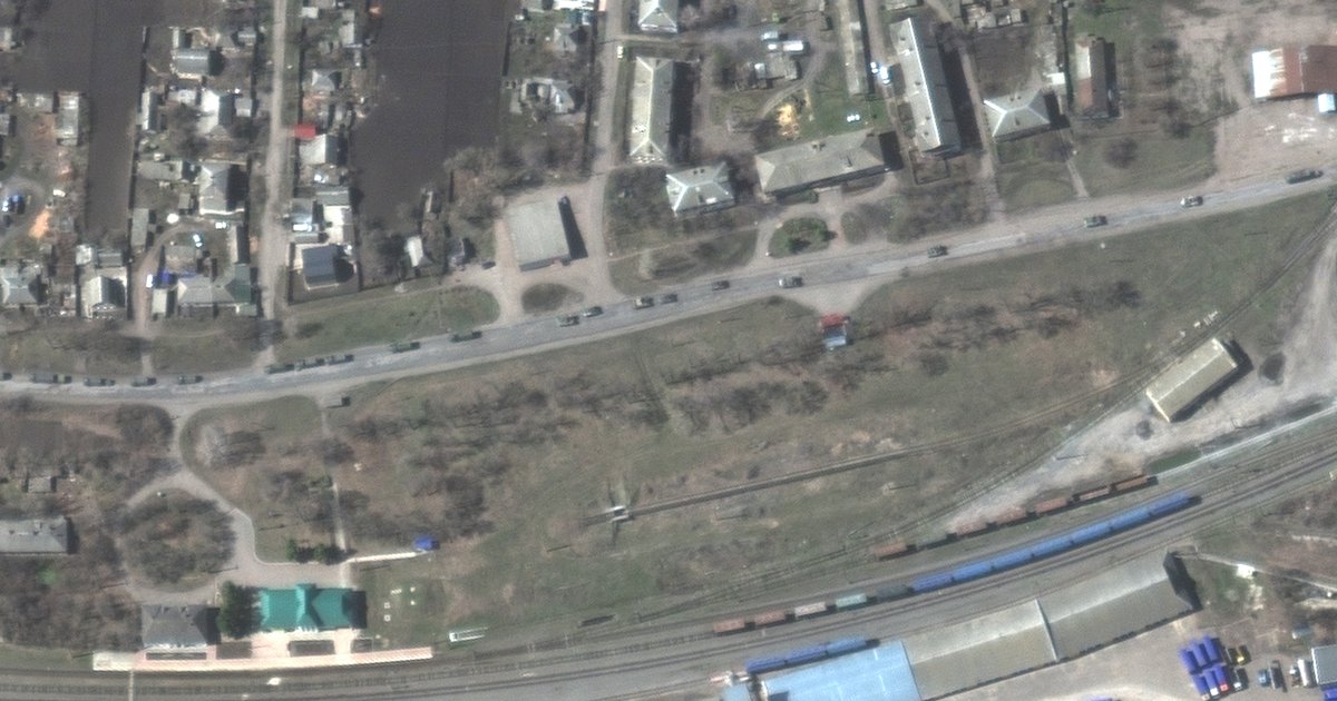 Ảnh vệ tinh đoàn xe quân sự Nga tiến về Donbass&nbsp;(ảnh: Maxar)