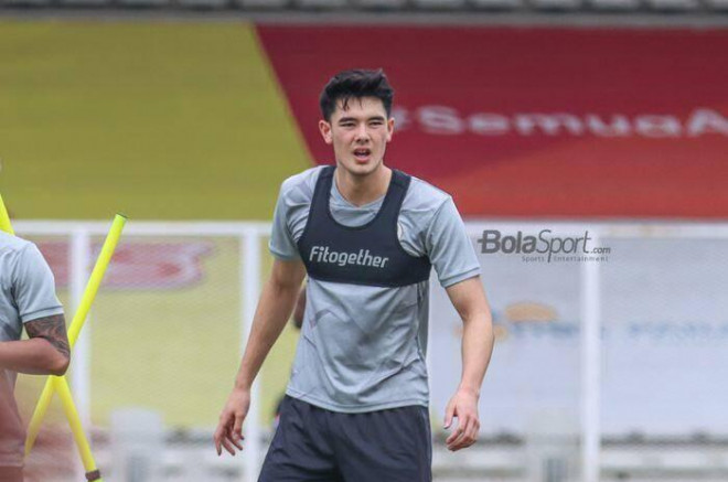 Trung vệ Elkan Baggott không được trở về hội quân cùng U23 Indonesia