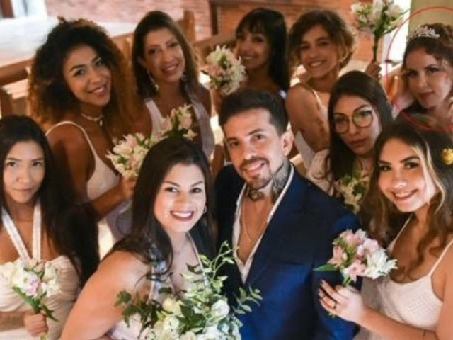 Phim - Người đàn ông lấy 9 vợ và vẫn còn muốn cưới thêm