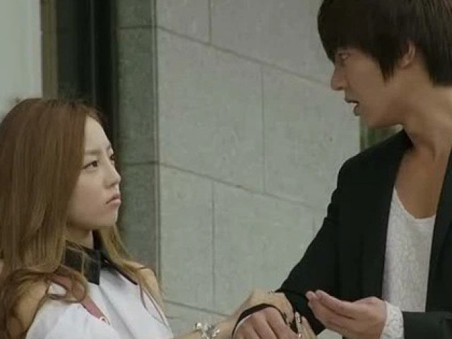 Bạn trẻ - Cuộc sống - Rủ chồng đi chơi còn bị mắng, vợ đau lòng phát hiện chồng âm thầm đặt vé hạng sang đi du lịch cùng bồ