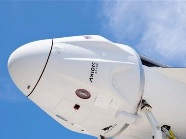 SpaceX và Axiom Space đưa phi hành đoàn tư nhân đầu tiên lên ISS