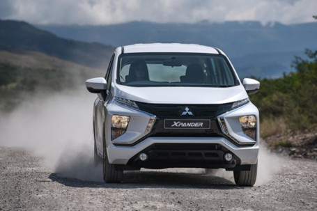 Giá xe Mitsubishi Xpander tháng 4/2022, hỗ trợ 100% LPTB và quà tặng