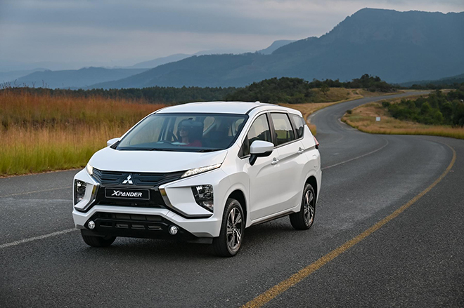 Price of Mitsubishi Xpander in April 2022, 100% LPTB support and gifts - 1