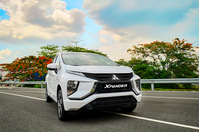 Price of Mitsubishi Xpander in April 2022, 100% LPTB support and gifts - 3