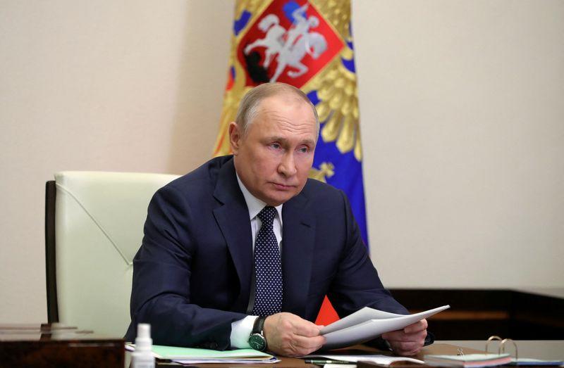Lệnh trừng phạt bủa vây, Nga vẫn lãi đậm nhờ xuất khẩu dầu mỏ - 1