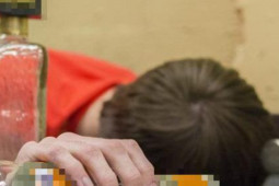 Sức khỏe đời sống - Bé trai 2 tuổi hôn mê vì ngộ độc rượu