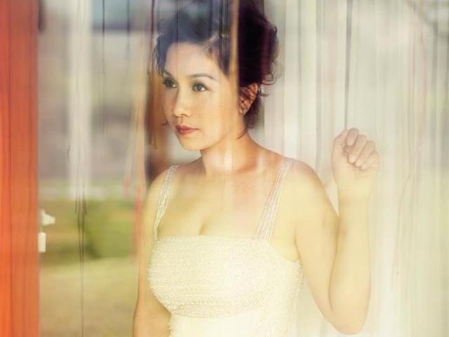 Làm đẹp - Ca sĩ Mỹ Linh U50 vẫn có vóc dáng "thắt đáy lưng ong" làm bao người trầm trồ