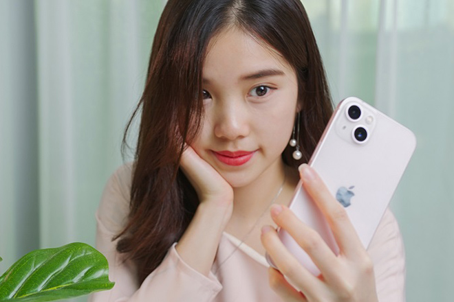 iPhone 13 suddenly reduced the price deeply by 3.6 million dong in China, how is it in Vietnam?  - first