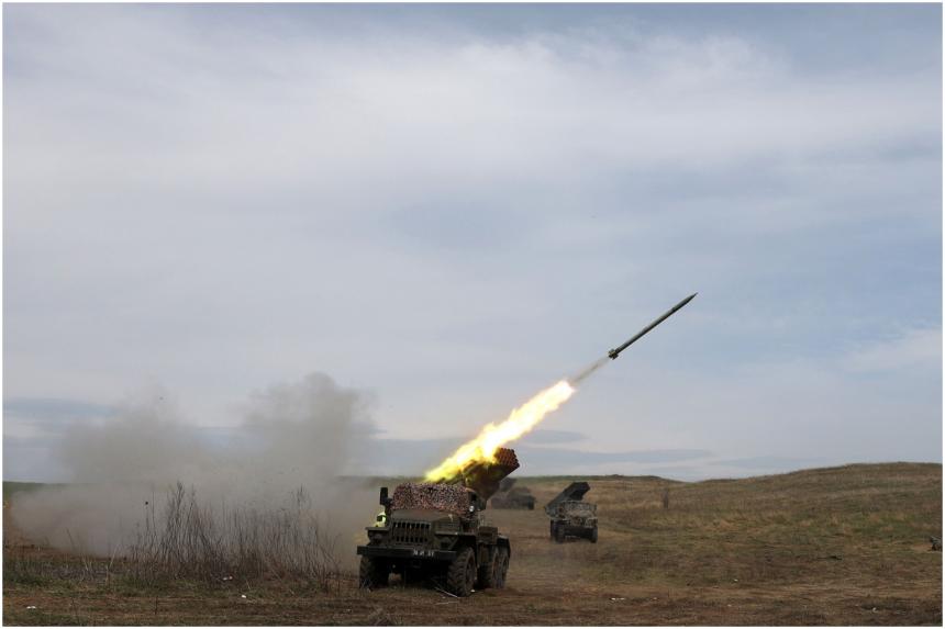 Quân đội Ukraine tấn công các lực lượng Nga ở Lugansk.