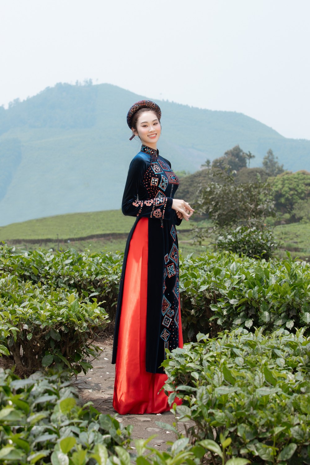 Thiếu nữ dân tộc Sán Dìu quê Thái Nguyên có nhan sắc nàng thơ, gây chú ý khi thi hoa hậu - 8