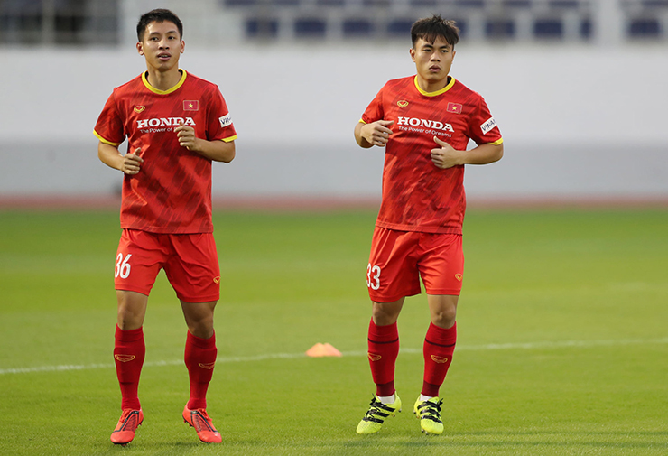 Lý Công Hoàng Anh (phải) được chọn làm đội trưởng U23 Việt Nam tại SEA Games 31.