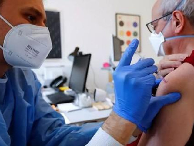 Sức khỏe đời sống - Tiêm vaccine COVID-19 mũi 4, những điều cần biết