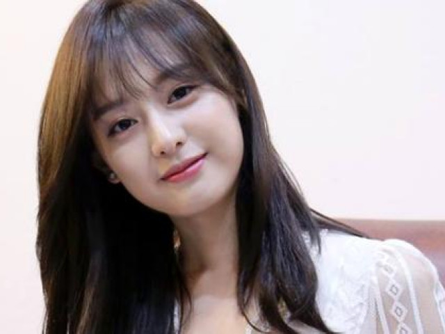 Làm đẹp - Thói quen duy trì làn da đẹp không tì vết của Kim Ji Won "Hậu duệ mặt trời"